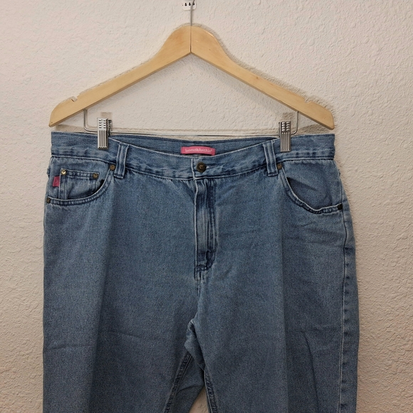 Woman Within Capri Denim Jeans : Size 18WP : Natural Fit : RN# 88842 - Picture 2 of 8